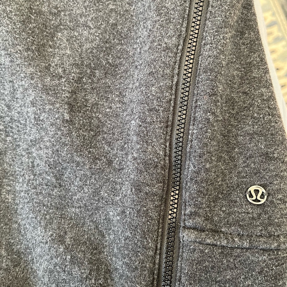 Lululemon Crew Neck Pullover Side Zip Kangaroo Pocket Size 4 - Picture 10 of 10